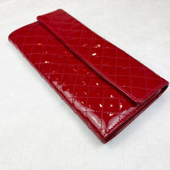 Aldo Red Quilted Patent Leather wallet / Wristlet Clutch - Picture 8 of 16